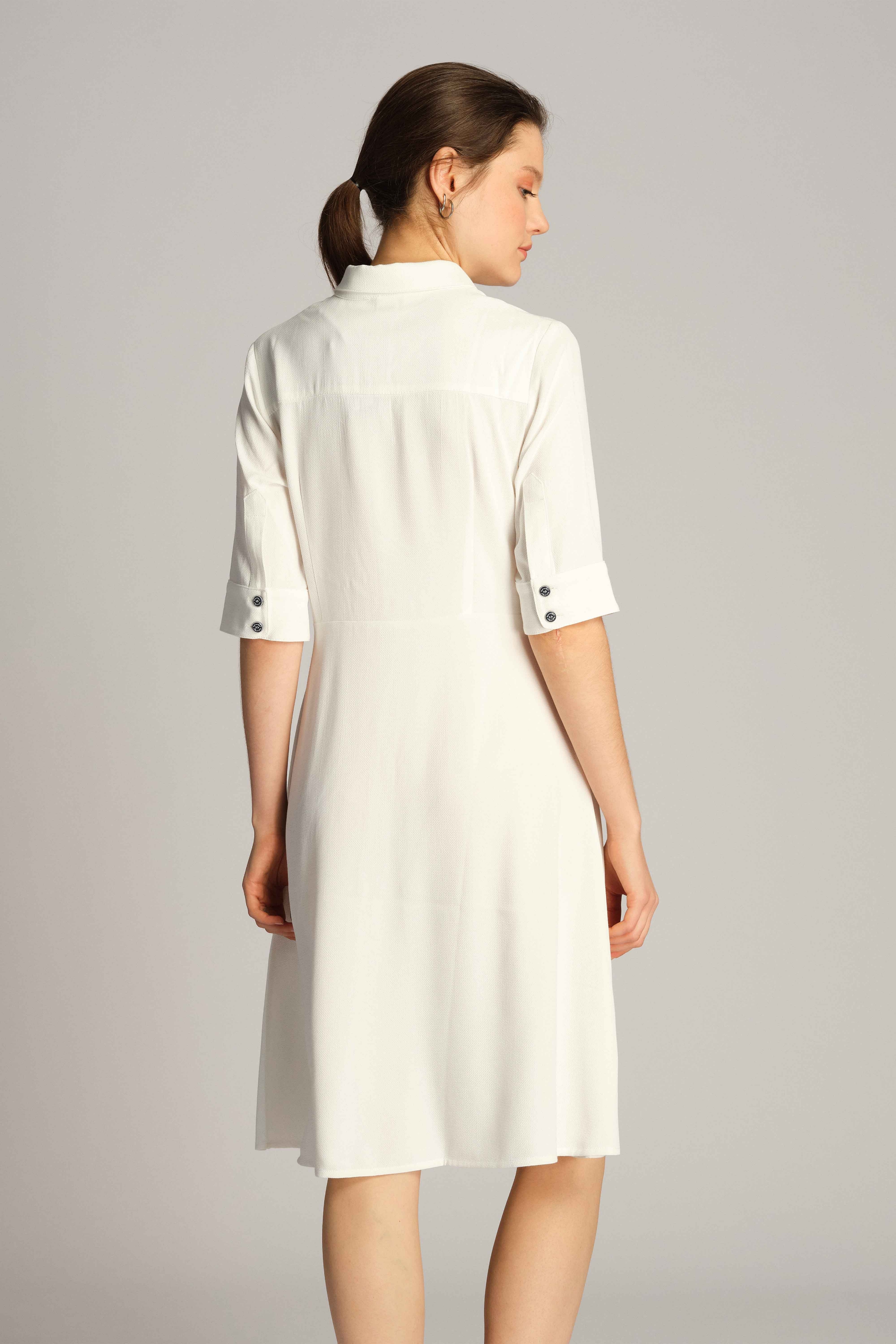 Weiß Frau Kleid