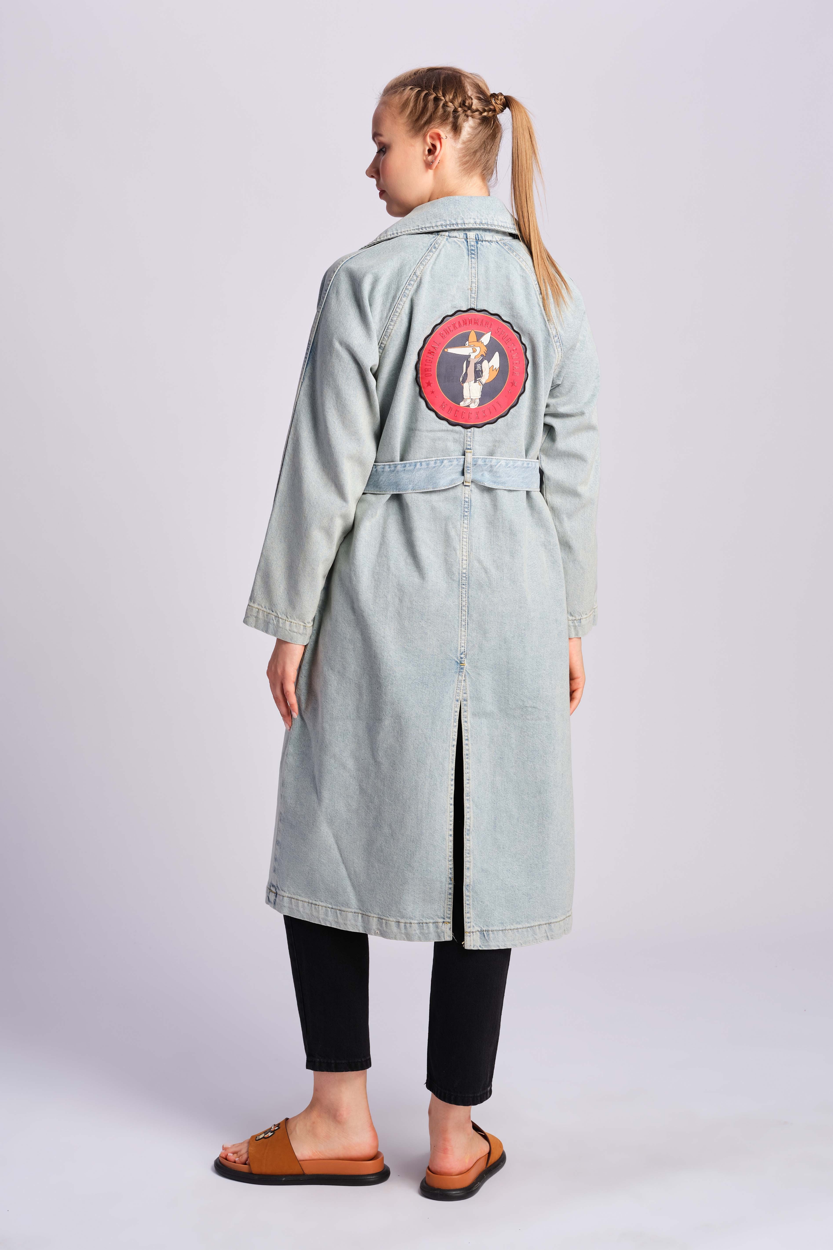 Hellblau Frau Trenchcoat