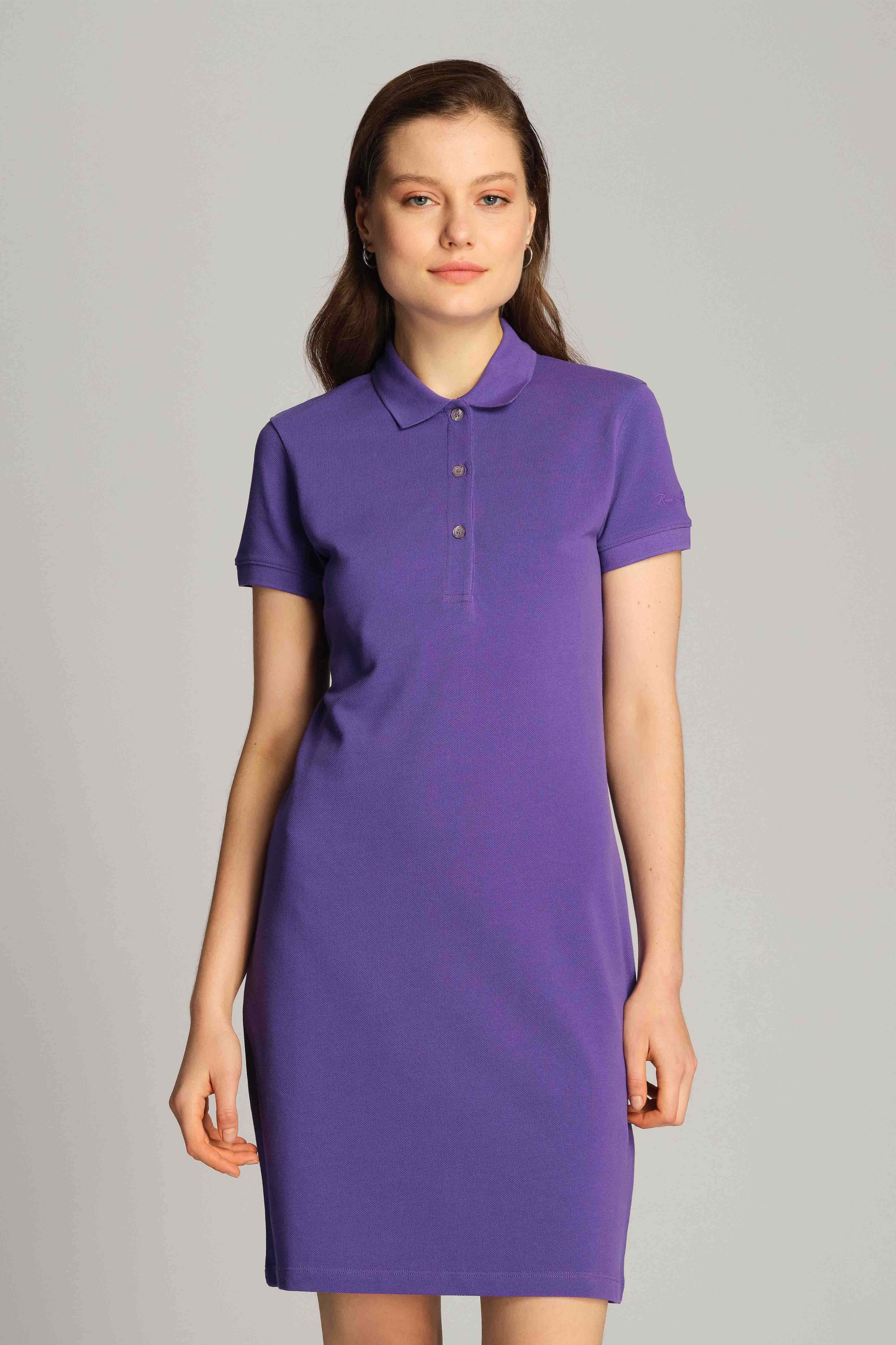 Violett Frau Kleid