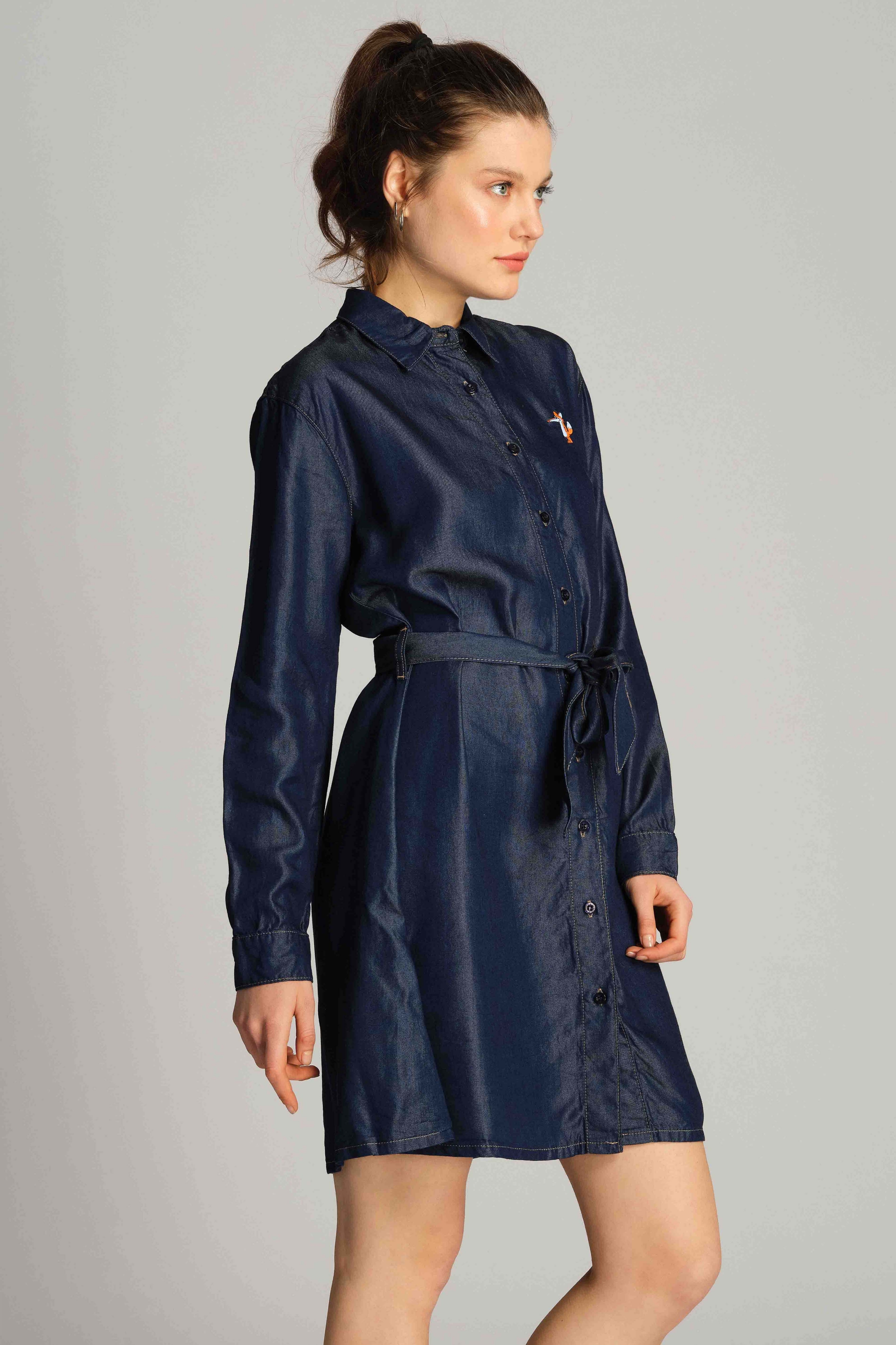 Marineblau Frau Kleid